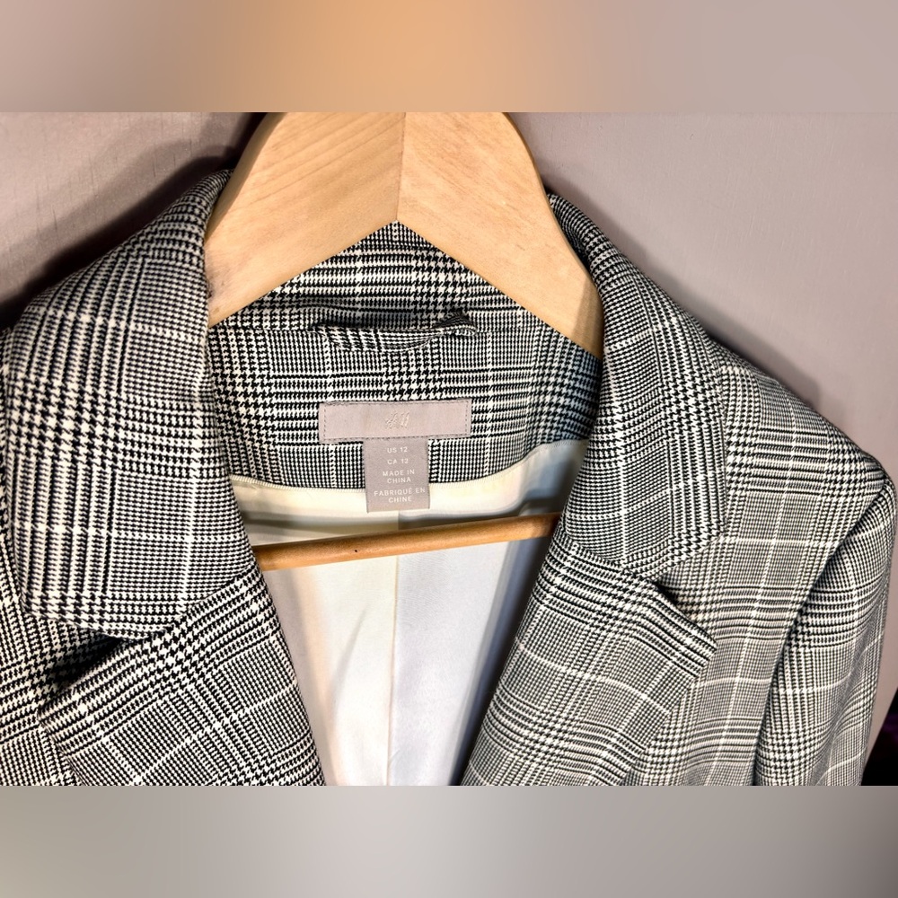 H&M Classic Gray Tailored Blazer - Picture 6 of 16